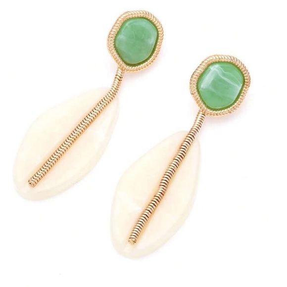 Zara Geometric Resin Earrings - Picture 5 of 7